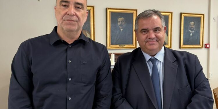 Αγρίνιο: Ο Βασίλης Σπανάκης άκουσε τα αιτήματα των οικονομολόγων και των λογιστών (ΒΙΝΤΕΟ)