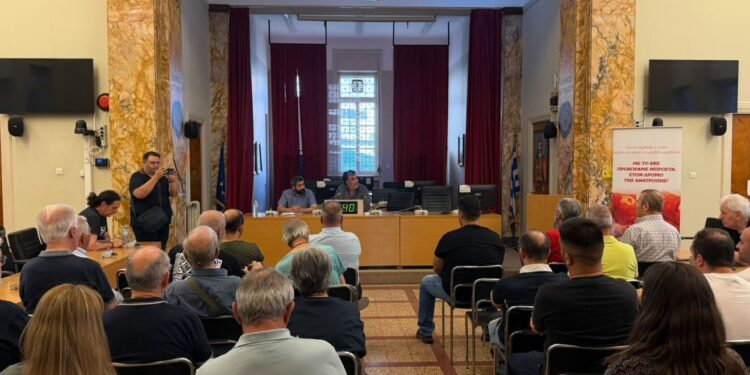 Το ΚΚΕ συζήτησε στο Αγρίνιο τις εξελίξεις για τους επαγγελματίες και το κάλεσμα για την «ανατροπή»(BINTEO-ΦΩΤΟ)