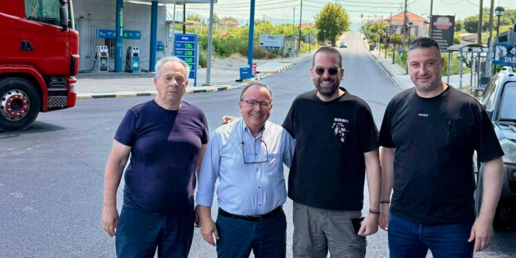 Ασφαλτοστρώσεις στο Ζευγαράκι – Κάτω Κεράσοβο: Συνεχίζονται οι παρεμβάσεις της Περιφέρειας, σειρά παίρνει η Κάτω Μακρυνού