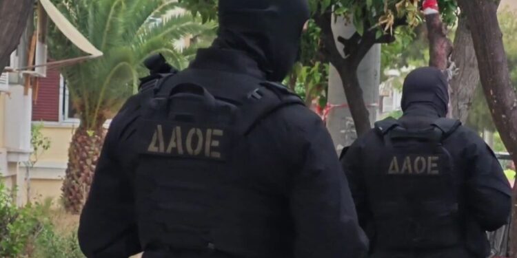 Αγρίνιο: Αστυνομική επιχείρηση του Οργανωμένου Εγκλήματος για τηλεοπτική “πειρατεία”
