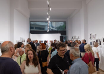 Με μεγάλη επιτυχία τα εγκαίνια του House of Lucie Agrinio – Το Photopolis Festival συνεχίζει το διεθνές του ταξίδι στην Ιταλία