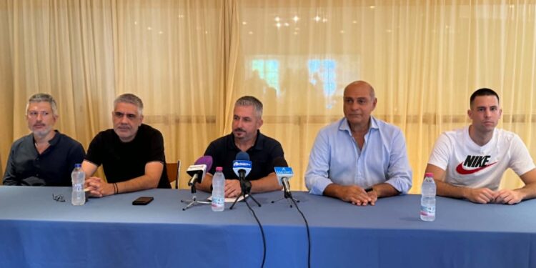 Συνέντευξη Τύπου Γ.Ε. Αγρινίου – παρουσίαση νέων προπονητών μπάσκετ (ΒΙΝΤΕΟ)