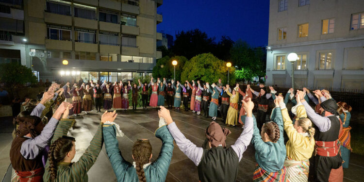 Λαμπρή η γιορτή του Λαογραφικού Ομίλου της ΓΕΑ (φωτο)