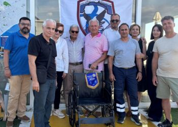 Δωρεά αμαξιδίου ΑμεΑ στην Αερολέσχη Μεσολογγίου από τον Όμιλο Rotary Πατρών