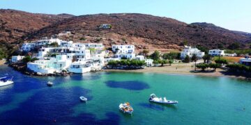 Σίφνος: Αναζητά γιατρούς και δίνει δωρεάν κατοικία και πλήρες πακέτο επιδομάτων