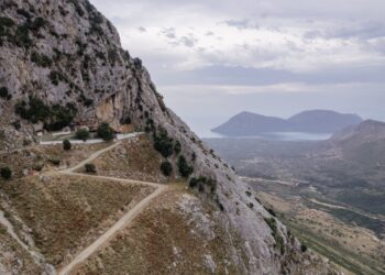 Κλειστός για τέσσερις ώρες ο δρόμος προς την Αγία Παρασκευή Κανδήλας λόγω εργασιών