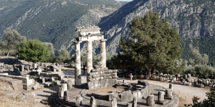 Εκδρομή στους Δελφούς από το Σύνδεσμο Εφέδρων Αξιωματικών Αιτωλοακαρνανίας στις 28 Ιουνίου