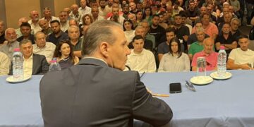 Ο Κουτσουπιάς δεν κρύβεται – Συγκρούεται, υπερασπίζεται την Ένωση και βγαίνει μπροστά για τους αγρότες