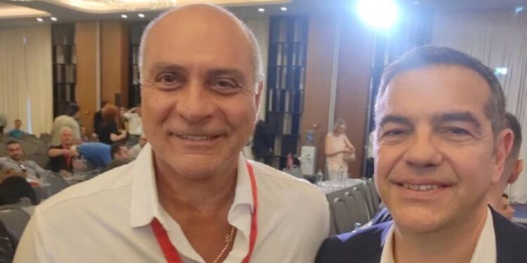 Η νέα διπλή διαδρομή του Γιάννη Γράψα: Μπάσκετ και πολιτική στο πλευρό του Τσίπρα