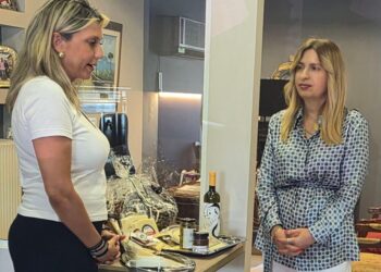 Νίκη Φλώρου-Καραγιάννη: «Η Αμφιλοχία μπορεί να αποτελέσει πρότυπο πολυθεματικού τουριστικού προορισμού» – Υπόμνημα στην Υφυπουργό Τουρισμού