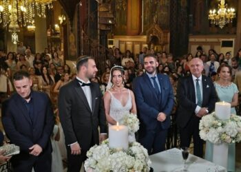 Λάμψη, συγκίνηση και πλήθος κόσμου στον γάμο της Μαρίας και του Μάνου! (φωτό)