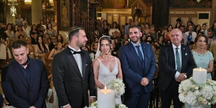 Λάμψη, συγκίνηση και πλήθος κόσμου στον γάμο της Μαρίας και του Μάνου! (φωτό)
