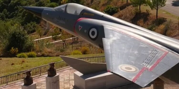 Μέγα Δέντρο Θέρμου: Την Κυριακή η καθιερωμένη τελετή στο Μνημείο των Πεσόντων Αεροπόρων