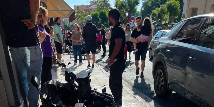 Σοκαριστικό τροχαίο στο κέντρο της Ναυπάκτου 