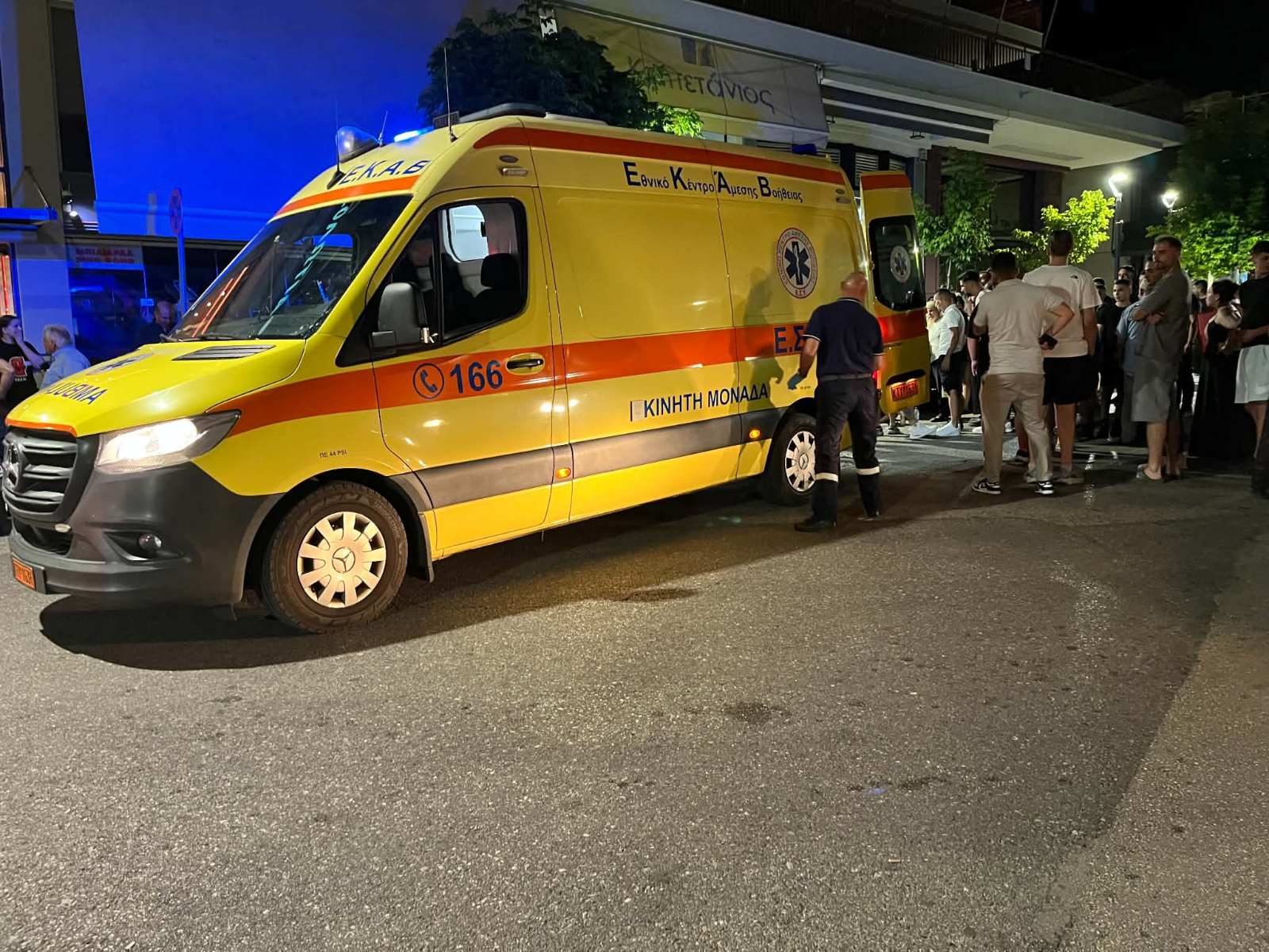 Δυτ. Ελλάδα: Σοβαρό τροχαίο με παράσυρση πεζού από δίκυκλο