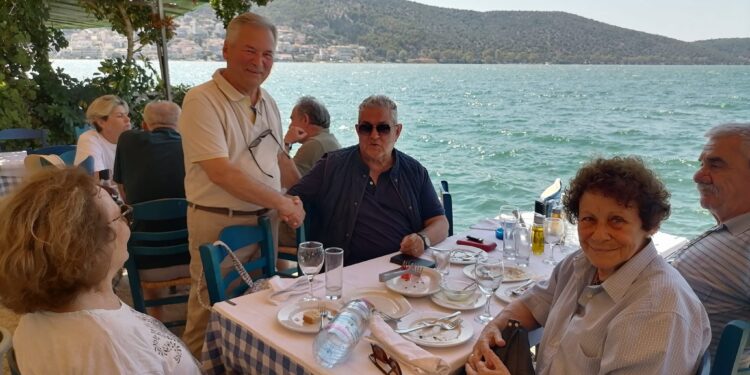 Στάση στην Αμφιλοχία για φαγητό στο Hotel Amvrakia έκανε ο Δημήτρης Κουτσούμπας