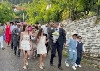 Συγκίνηση στην Αράχοβα Ναυπακτίας: Πρώτος γάμος στο χωριό μετά από 20 χρόνια