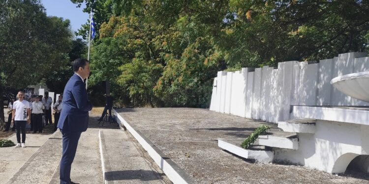 Με συγκίνηση ολοκληρώθηκαν οι εκδηλώσεις μνήμης στα Καλύβια για τους 59 εκτελεσθέντες πατριώτες