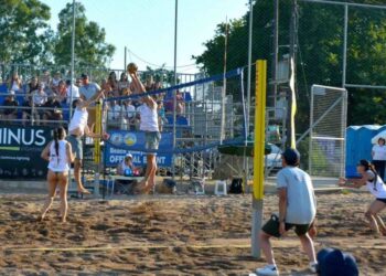 AHEPA CUP 2026: Αμφίρροπες αναμετρήσεις και θέαμα στο μεγάλο ραντεβού του beach volleyball στη Ναύπακτο