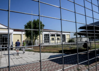 Τέμπη: Την Τετάρτη συνεχίζεται η δίκη – Αιτήματα αναβολής και ενστάσεις ακυρότητας του κλητηρίου θεσπίσματος