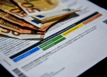 Σταθερά ξεκίνησαν τον Ιούλιο τα πράσινα τιμολόγια ρεύματος