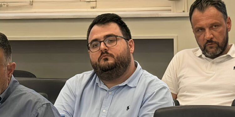 Στη δουλειά και όχι στα λόγια