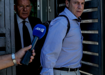 Δίκη Λιγνάδη: «Έμεινα γιατί δεν είχα πού να πάω» – Η κατάθεση του πρώτου μάρτυρα στο Εφετείο