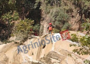 Ανατροπή στο φαράγγι Τρύφου: Σε εξέλιξη οι έρευνες για τον 40χρονο – Διόρθωση από την Πυροσβεστική