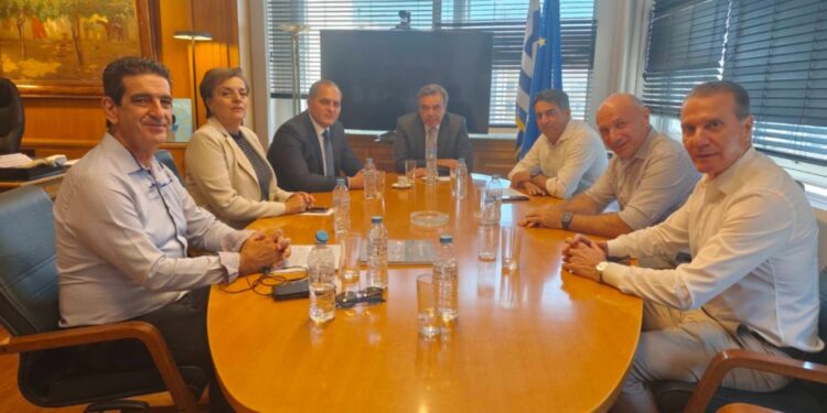 ΟΣΔΕ 2026: Συνάντηση Προεδρείου ΕΘΕΑΣ με τον Υπουργό, Μ. Σχοινά και τον Διοικητή της ΑΑΔΕ