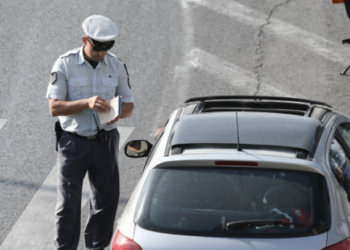 Η Τροχαία αφήνει το μπλοκάκι – Ξεκινούν οι ηλεκτρονικές κλήσεις μέσω gov.gr