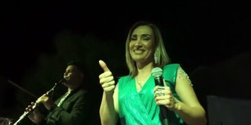 Ευτυχώς που το είπε η Γιώτα Γρίβα: Το AI δεν είναι… μακετίστας και το κακό έχει παραγίνει!