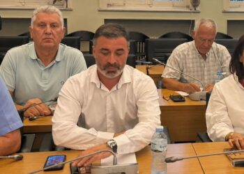 Οι καρέκλες αλλάζουν, το έργο μένει…