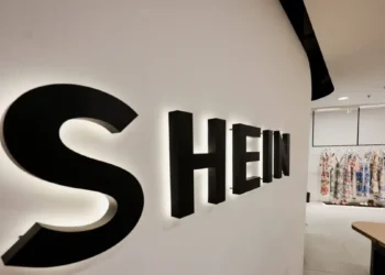 Shein: Στην τελική ευθεία για το IPO στο Χονγκ Κονγκ και νέα «μπλεξίματα» στην Ευρώπη