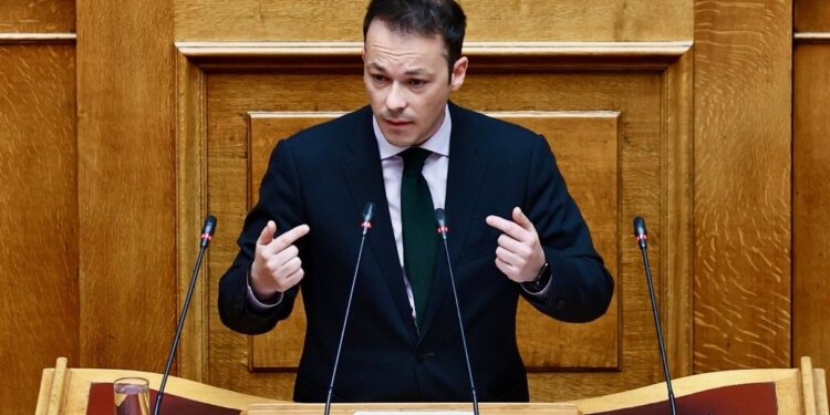 Μίλτος Ζαμπάρας: Το νερό είναι η τελευταία γραμμή άμυνας της αξιοπρέπειάς μας