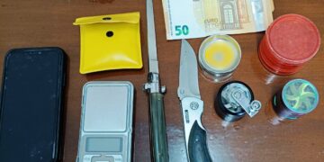 Αμφιλοχία: Πιάστηκε για ναρκωτικά και όπλα μετά από έλεγχο σε δέμα (ΦΩΤΟ)
