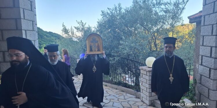 Η εορτή της προόδου του Τιμίου Σταυρού στην Κυρά Βγένα Αγρινίου
