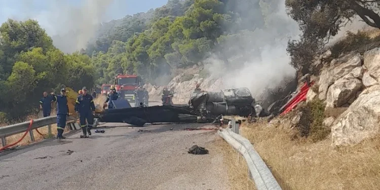 Στην ΕΛ.ΑΣ. η προανάκριση για τη σύγκρουση των δύο πυροσβεστικών ελικοπτέρων στην Ψάθα
