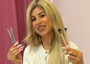 Φωτεινή Φαρμάκη: Το καλοκαίρι θέλει χρώμα, λάμψη και περιποίηση!