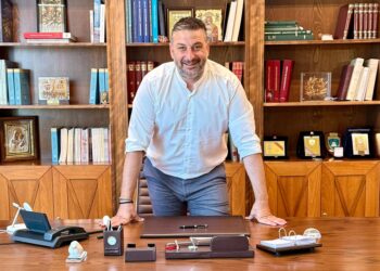 Γενέθλια με… πολιτικό άρωμα για τον Θανάση Μαυρομμάτη