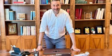 Γενέθλια με… πολιτικό άρωμα για τον Θανάση Μαυρομμάτη