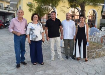 Η ιστορία της εκπαίδευσης στο Ξηρόμερο ζωντάνεψε στη Βόνιτσα – Παρουσιάστηκε το βιβλίο του Άρη Μπιτσώρη