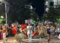Το Αγρίνιο χορεύει στον ρυθμό του κόσμου – Με εντυπωσιακή παρέλαση ξεκίνησε το 21ο Διεθνές Φεστιβάλ Παραδοσιακών Χορών (ΦΩΤΟ – ΒΙΝΤΕΟ)