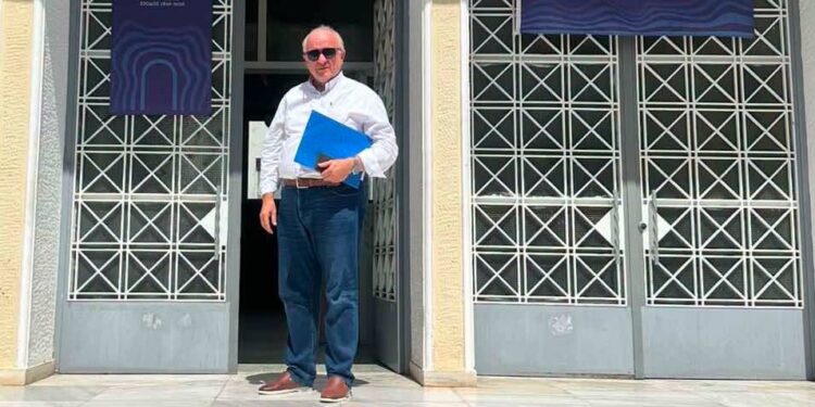 Στον Εισαγγελέα η υπόθεση των κοπών δέντρων στο Μεσολόγγι – Ο Κώστας Λύρος ζητά τη διερεύνηση ευθυνών