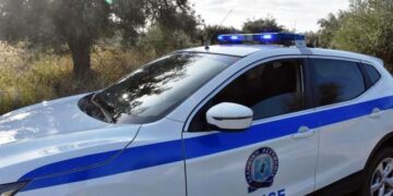 Αγρίνιο: Πιάστηκαν να αδειάζουν πετρέλαιο από ντεπόζιτο σταθμευμένου φορτηγού οχήματος