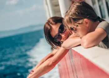 Ζαλίζεστε στο πλοίο; Γιατί συμβαίνει και τι μπορείτε να κάνετε