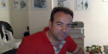 Τάκης Κοκκινόβασιλης: Το «κόσμημα» στο Μεγανήσι που του θύμισε τον Ανδρέα Παπανδρέου