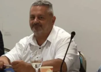 Από “νεκροθάφτης” του ΠΑΣΟΚ… σε επίσημο ζωοδότη της Νέας Δημοκρατίας