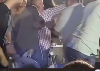 Αιτωλοακαρνανία: Το πανηγύρι μετατράπηκε σε πεδίο μάχης – Ξύλο, τραπέζια και καρέκλες στον αέρα