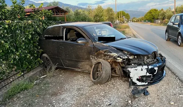 Αγρίνιο: Σφοδρή σύγκρουση δύο ΙΧ στη Νέα Αβόρανη – Από θαύμα δεν σημειώθηκαν τραυματισμοί (ΦΩΤΟ)