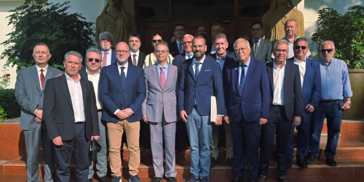 Συνάντηση του Περιφερειάρχη Δυτικής Ελλάδας με τον Πρέσβη της Ελλάδας στην Κίνα, Δρ. Ευγένιο Καλπύρη
